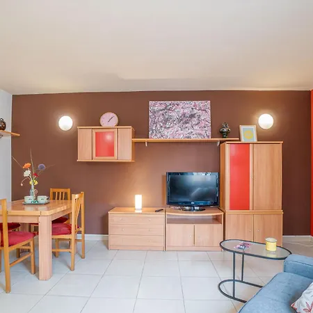 Loft Costa Brava Encantador Figueres Apartment
